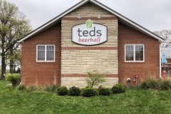 Teds-Market-Exterior-Sign